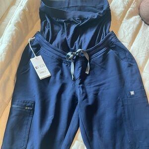 FIGS Navy Maternity Scrubs Set